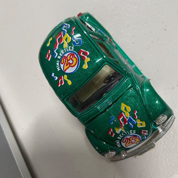 Die cast VW Beetle Bug metallic Emerald Green - Picture 4 of 10